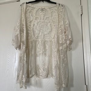 White Floral Lace Kimono - shrug cardigan cream embroidered embroidery bohemian